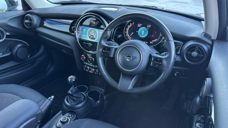 MINI Hatchback 1.5 Cooper Classic Premium 3dr Petrol Hatchback